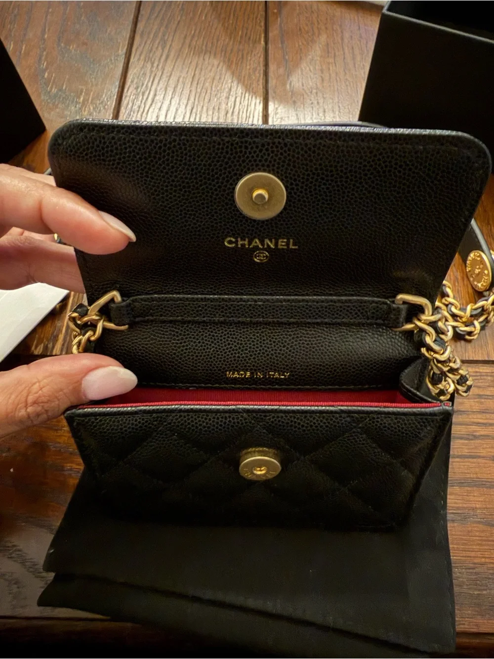 CHANEL compact quilted
